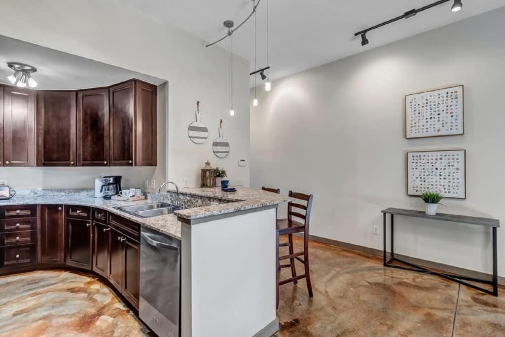 Modern, Insta-Worthy 2B Townhome In Walkable Springfield! Джэксонвиль Экстерьер фото